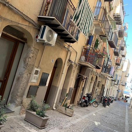 Vitrani'S House Apartments Cefalu Exterior photo